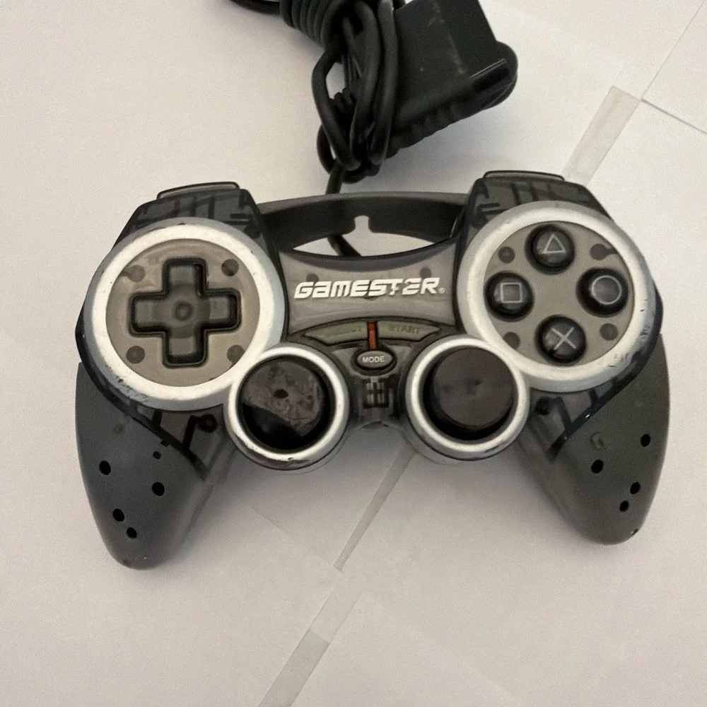 Ps1 And Ps2 Controller Lot Of 6 Mad Catz Dual Force GamePad Gamester Untested
